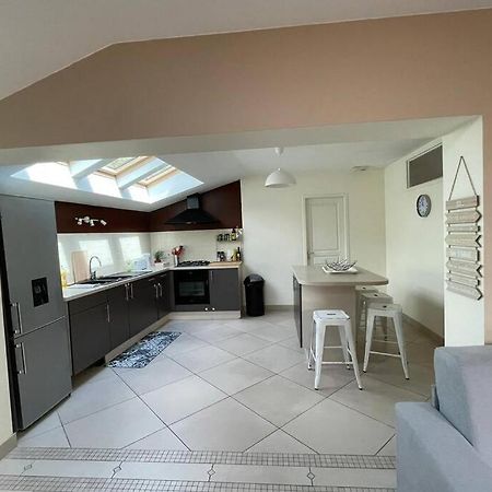 Superbe Appartement Avec 2 Chambres - 9 Personnes - Parking Prive 투르농쉬르론 외부 사진